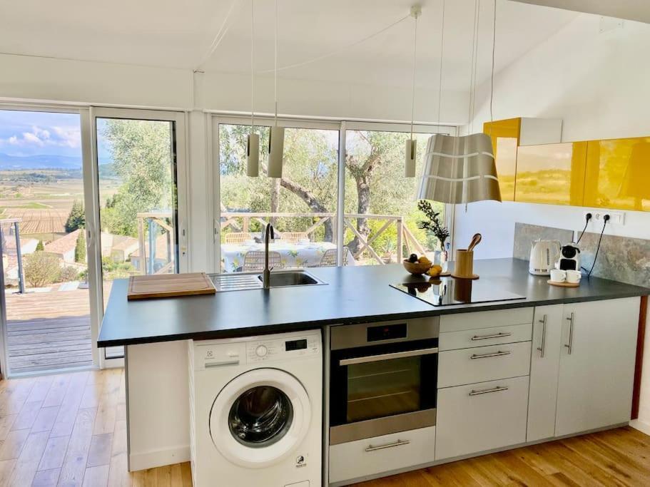 Neuve Romantique Montbrun-des-Corbières Extérieur photo