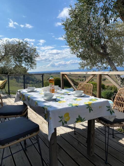 Neuve Romantique Montbrun-des-Corbières Extérieur photo